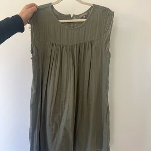 Lilla P Green Sleeveless Pleated Bib Collar Tunic